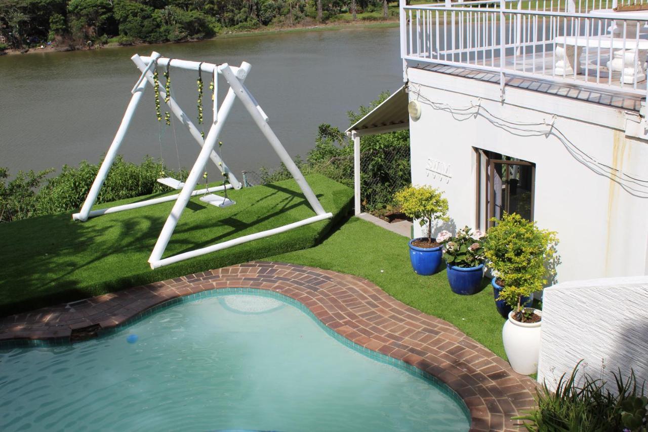 Blue'S Guest House - East London Bonza Bay Eksteriør bilde
