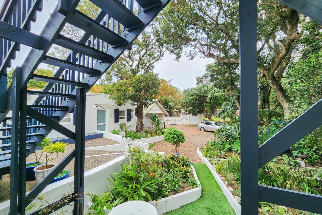 Blue'S Guest House - East London Bonza Bay Eksteriør bilde