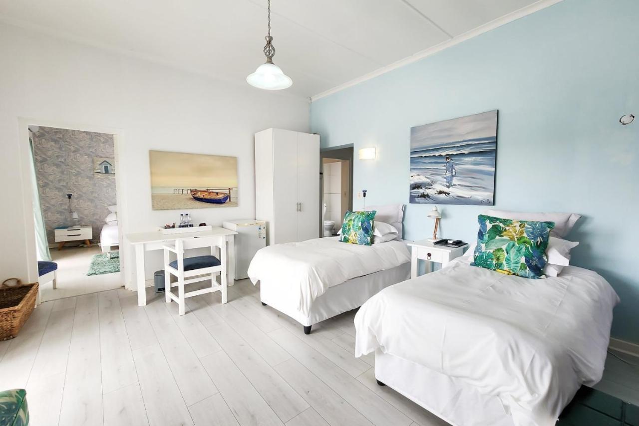 Blue'S Guest House - East London Bonza Bay Eksteriør bilde