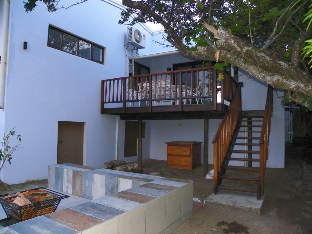 Blue'S Guest House - East London Bonza Bay Eksteriør bilde