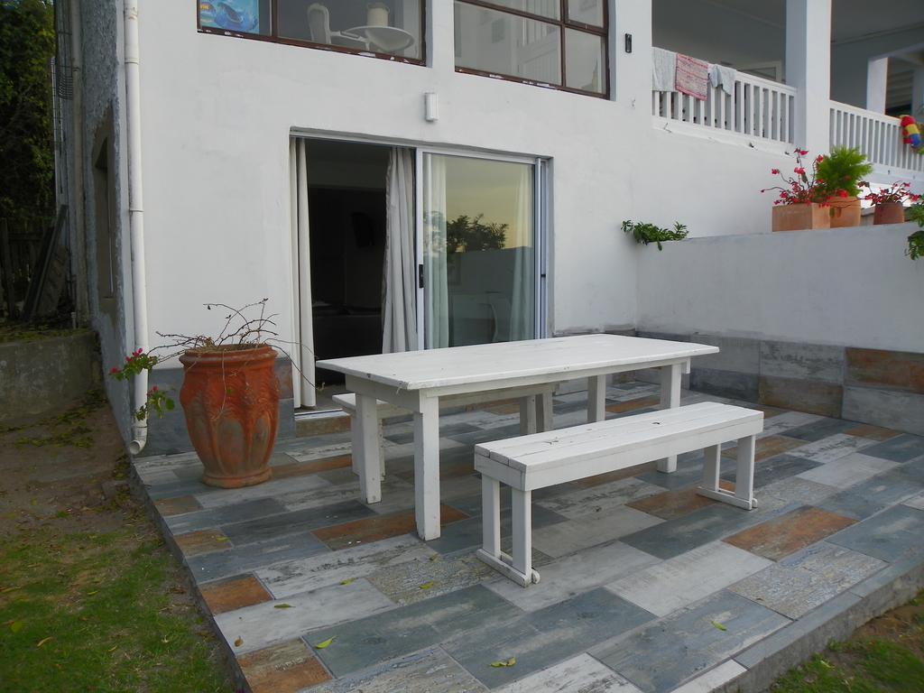 Blue'S Guest House - East London Bonza Bay Eksteriør bilde