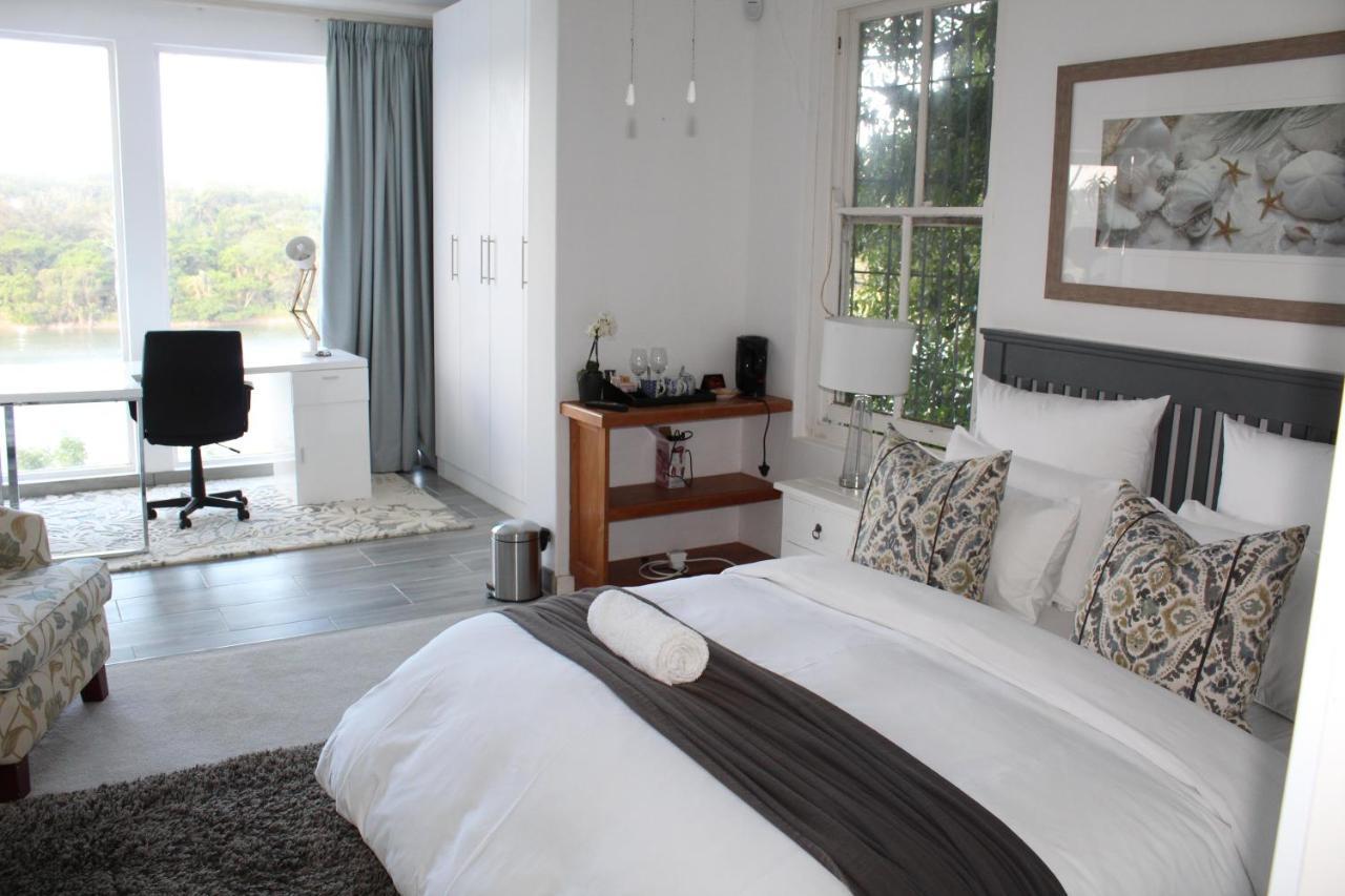 Blue'S Guest House - East London Bonza Bay Eksteriør bilde