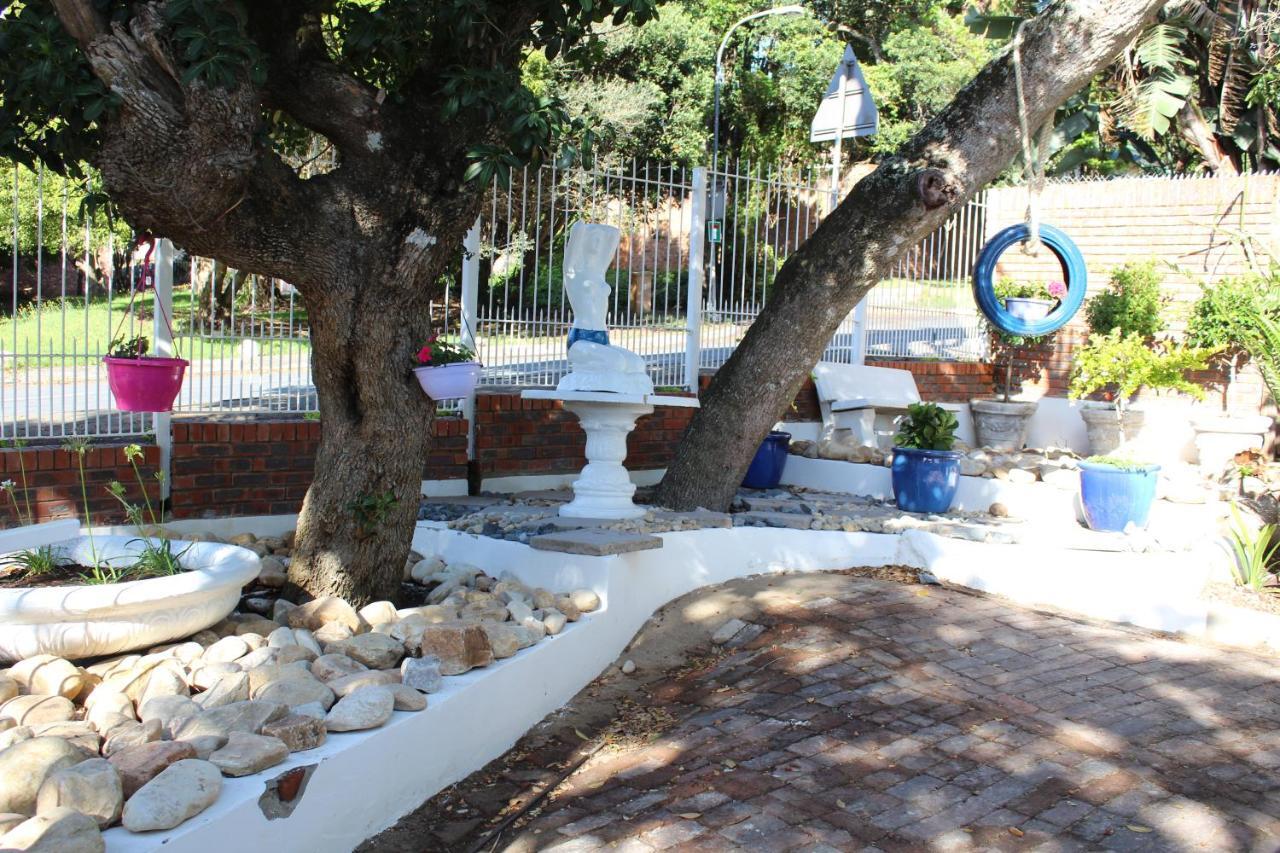 Blue'S Guest House - East London Bonza Bay Eksteriør bilde