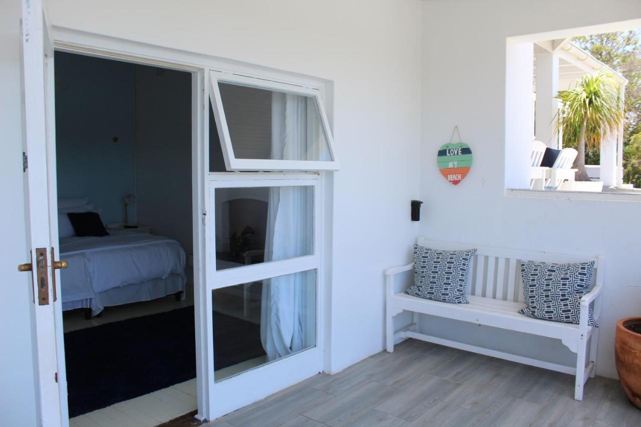 Blue'S Guest House - East London Bonza Bay Eksteriør bilde